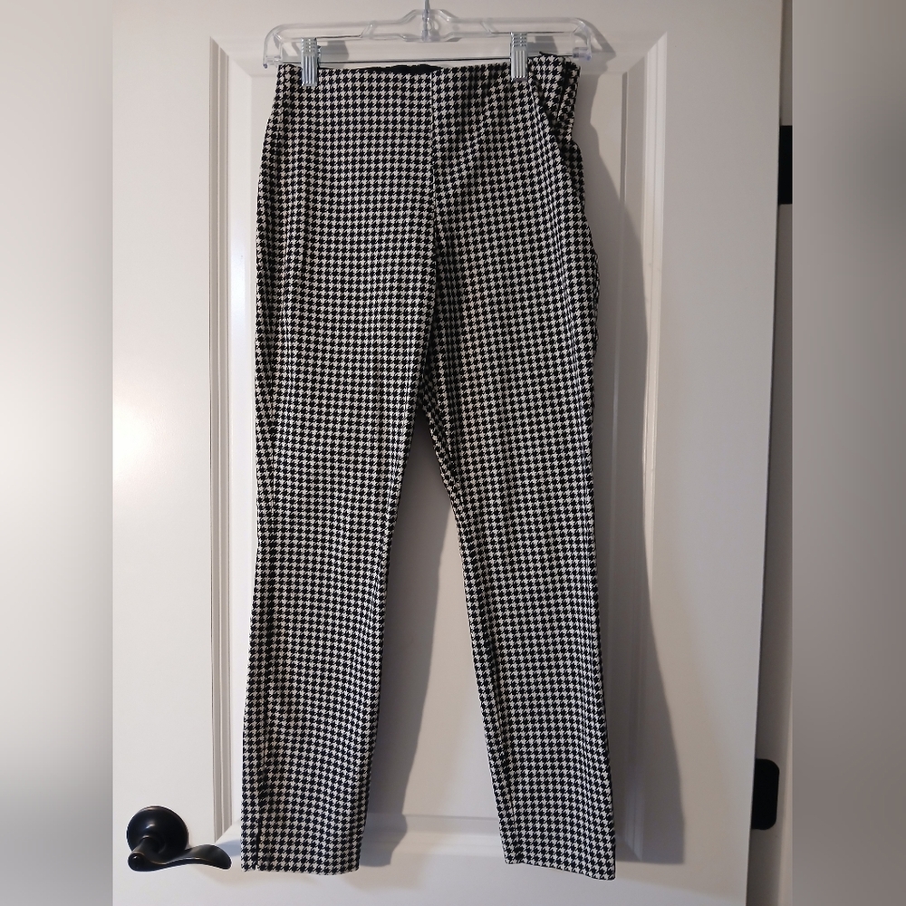 Old Navy Black and White Houndstooth Trousers